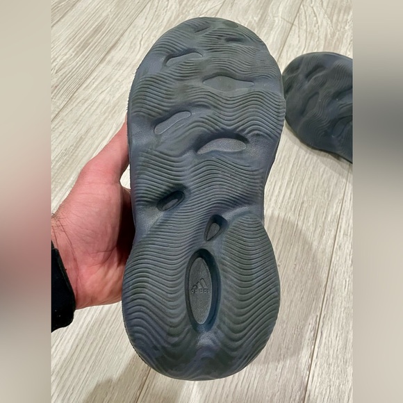 Authentic Yeezy foam runners size 10 great condition. Color midnight Blue/black - Picture 9 of 15